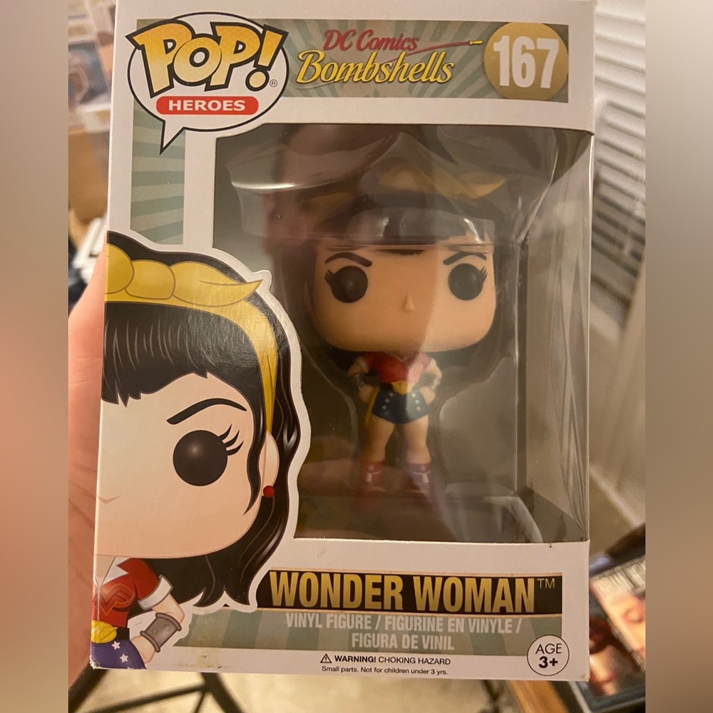 Funko pop DC bomb shells WonderWoman